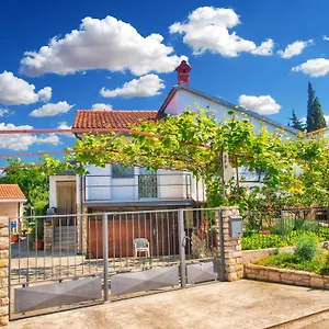 https://apartment-ivan-535.in-istria.net